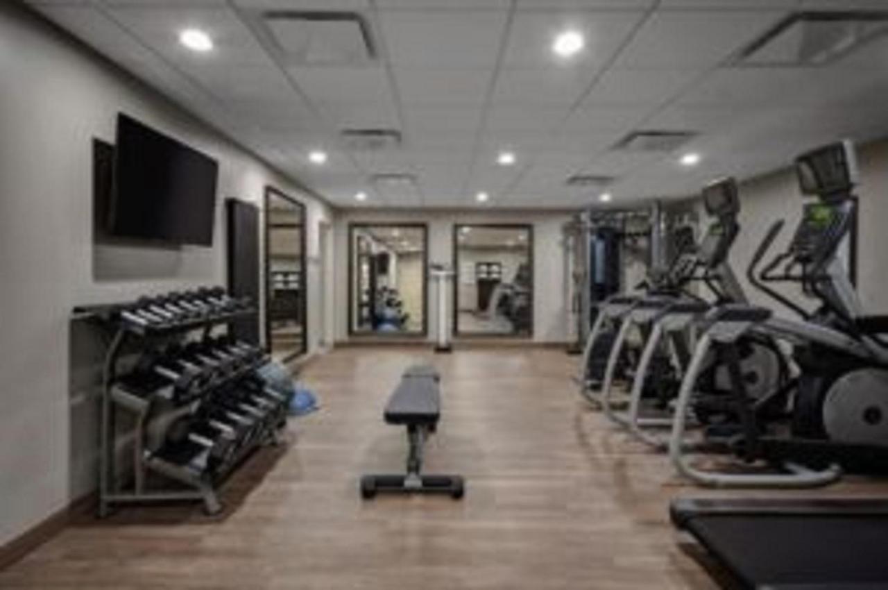 Staybridge Suites Dearborn By Ihg Extérieur photo